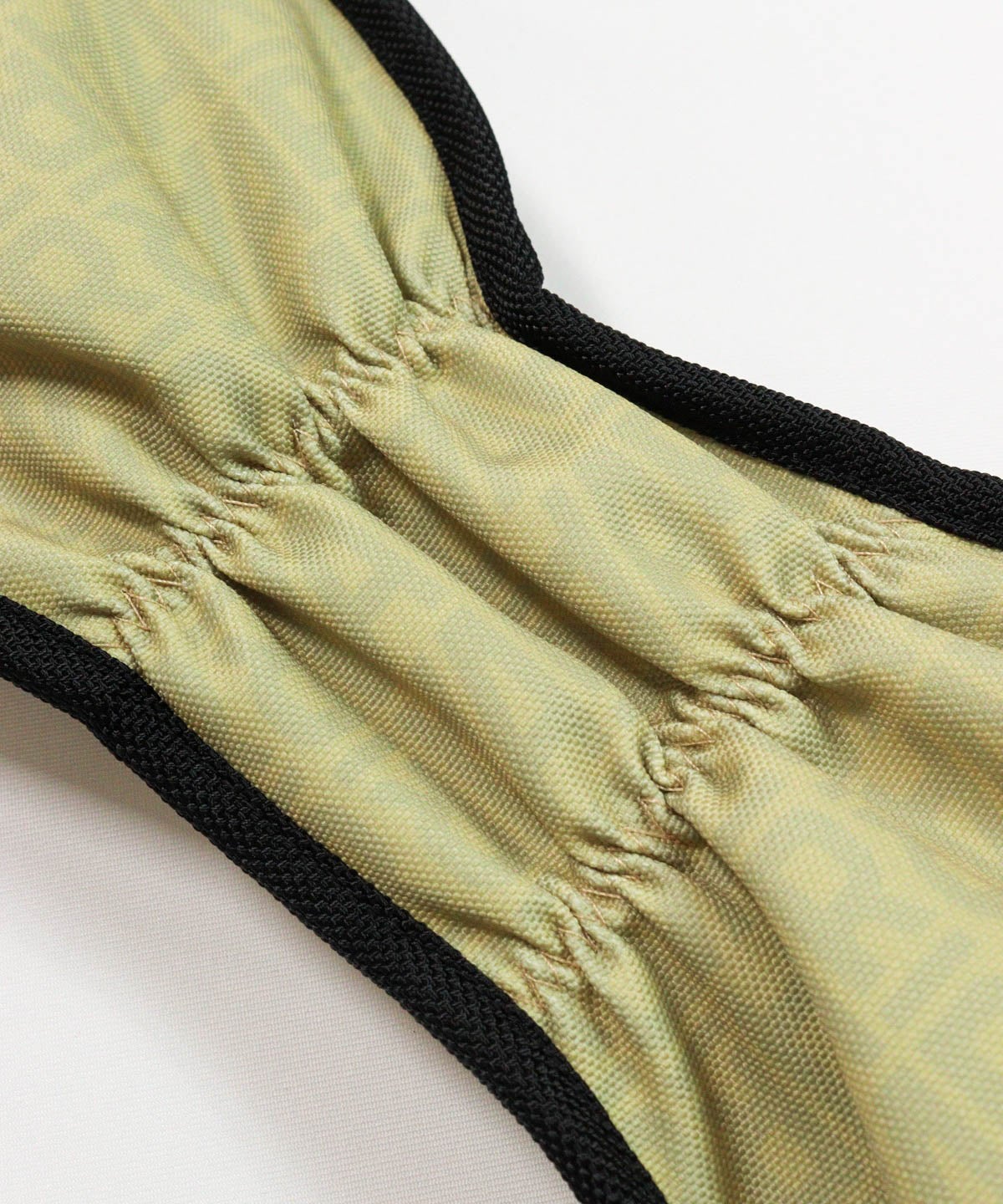 ゴム部分（ベージュ）