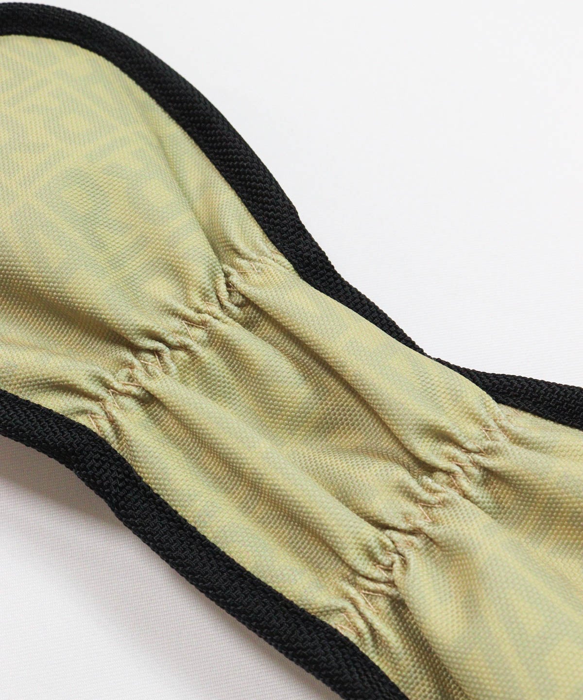 ゴム部分（ベージュ）