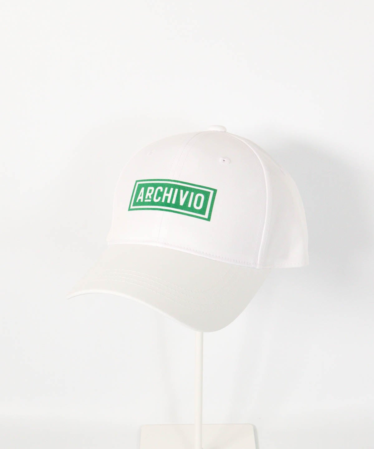 【メンズ】ボックスロゴ撥水キャップ（ホワイト×グリーン)