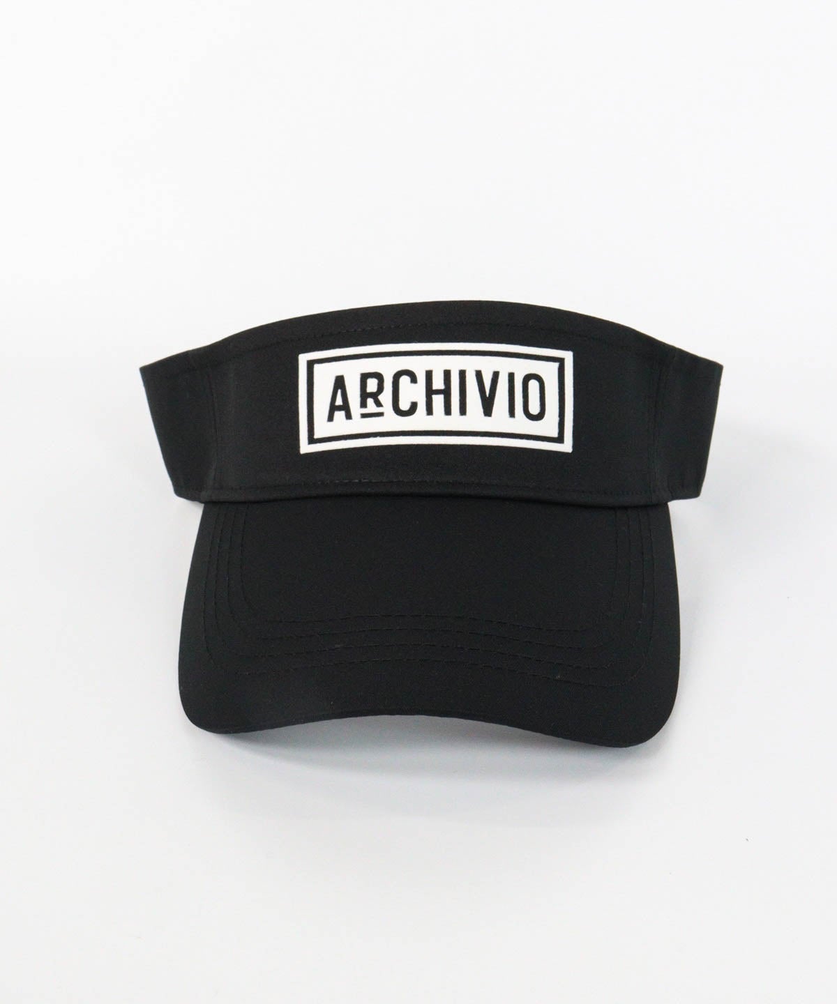 【メンズ】ボックスロゴサンバイザー正面（ブラック×ホワイト）
