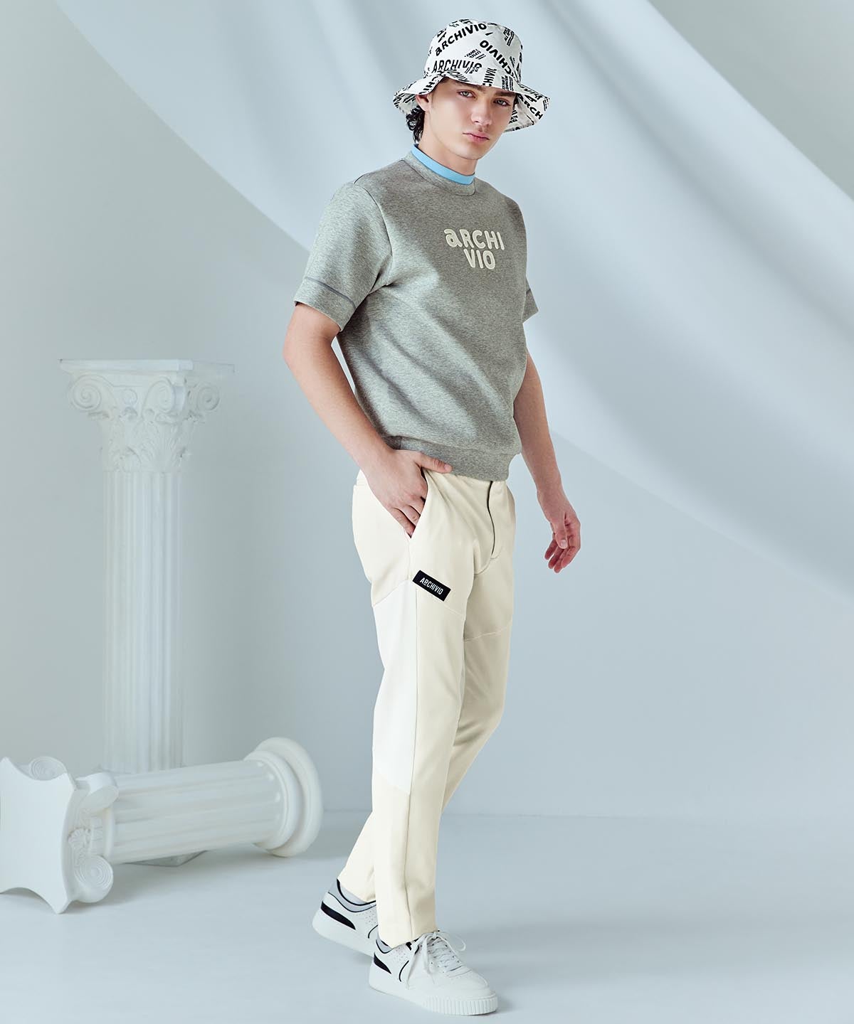 モデル着用画像（ホワイト）