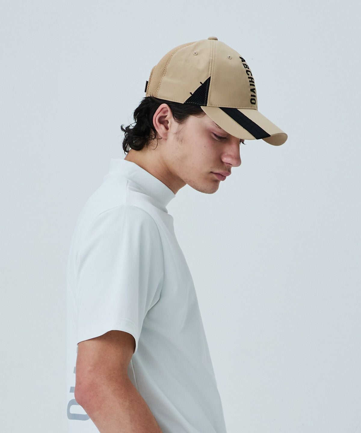 モデル着用画像（ベージュ）