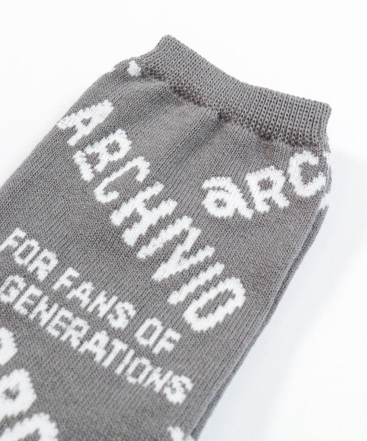 デザイン部分（グレー）