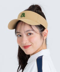 モデル着用画像（ベージュ）