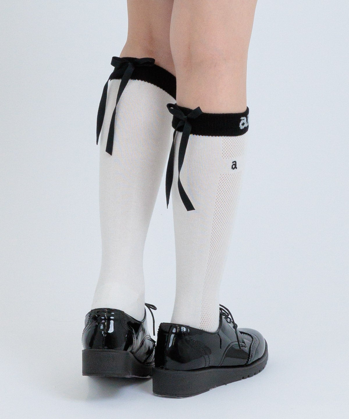 モデル着用画像（ホワイト×ブラック）