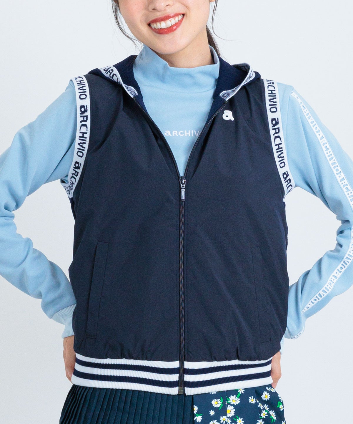 モデル着用画像（ネイビー）