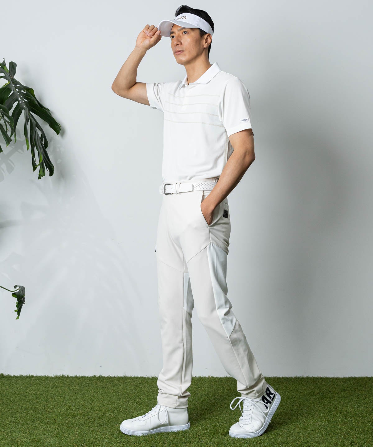 モデル着用画像(ホワイト×ゴールド)