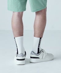 モデル着用画像(ホワイト×ブラック)