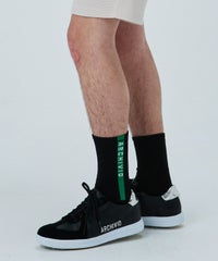 モデル着用画像(ブラック×グリーン)