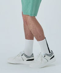 モデル着用画像(ホワイト×ブラック)