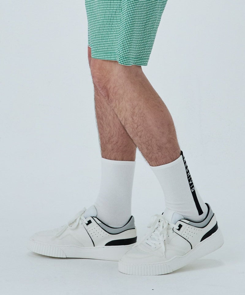 モデル着用画像(ホワイト×ブラック)