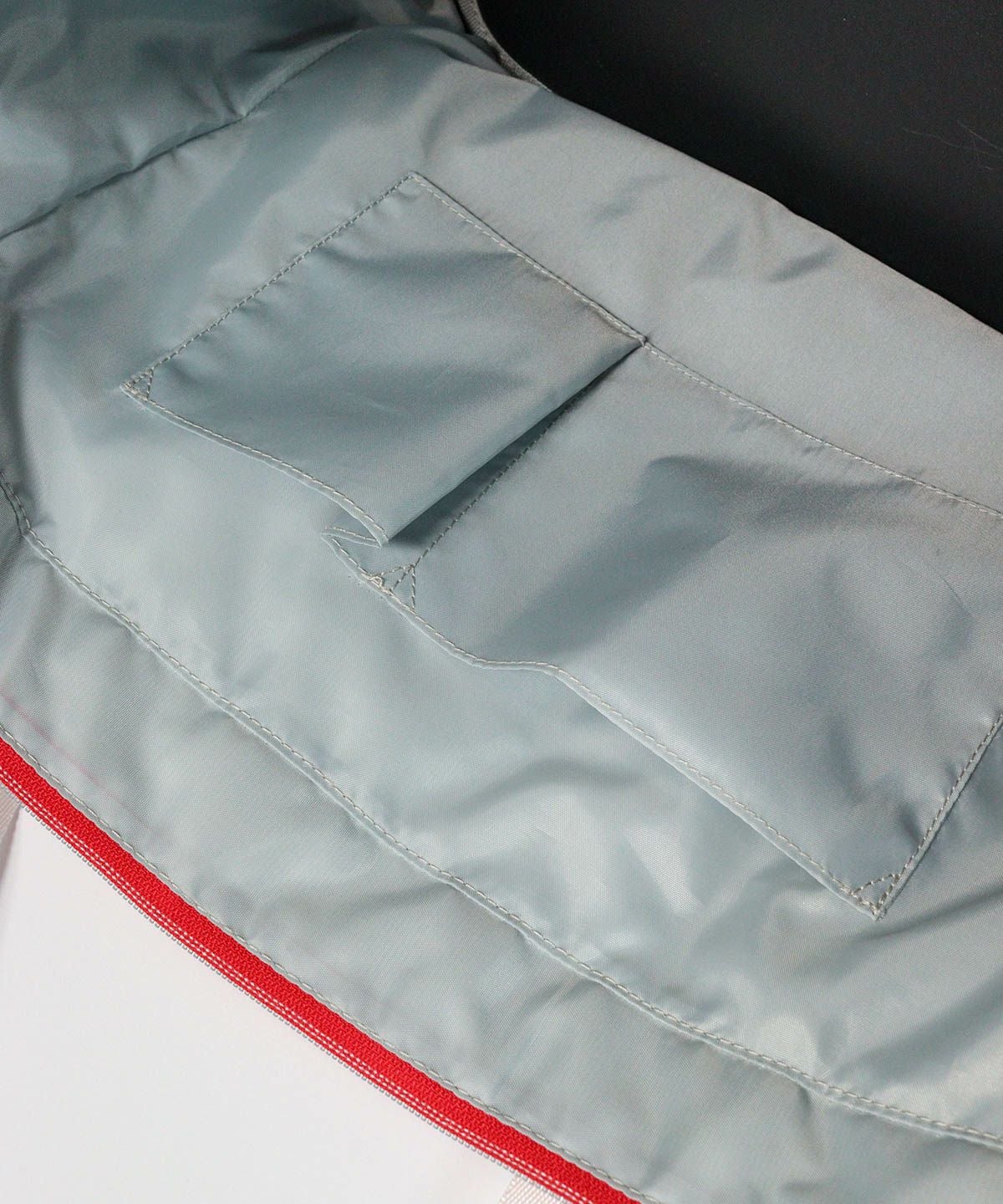 内側ポケット（ライトグレー）