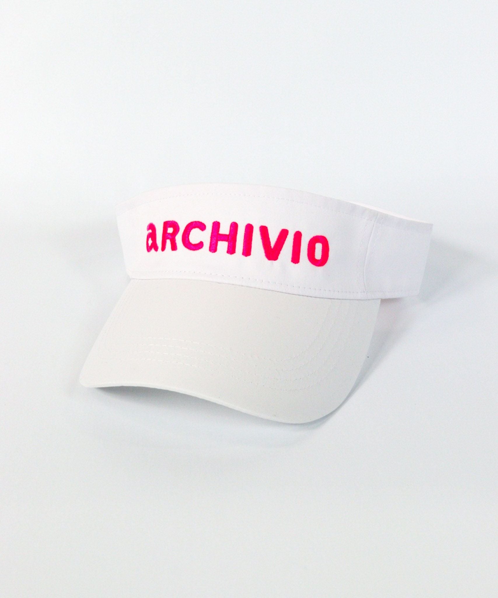 ベーシックロゴ刺繍サンバイザー(ホワイト×ピンク)
