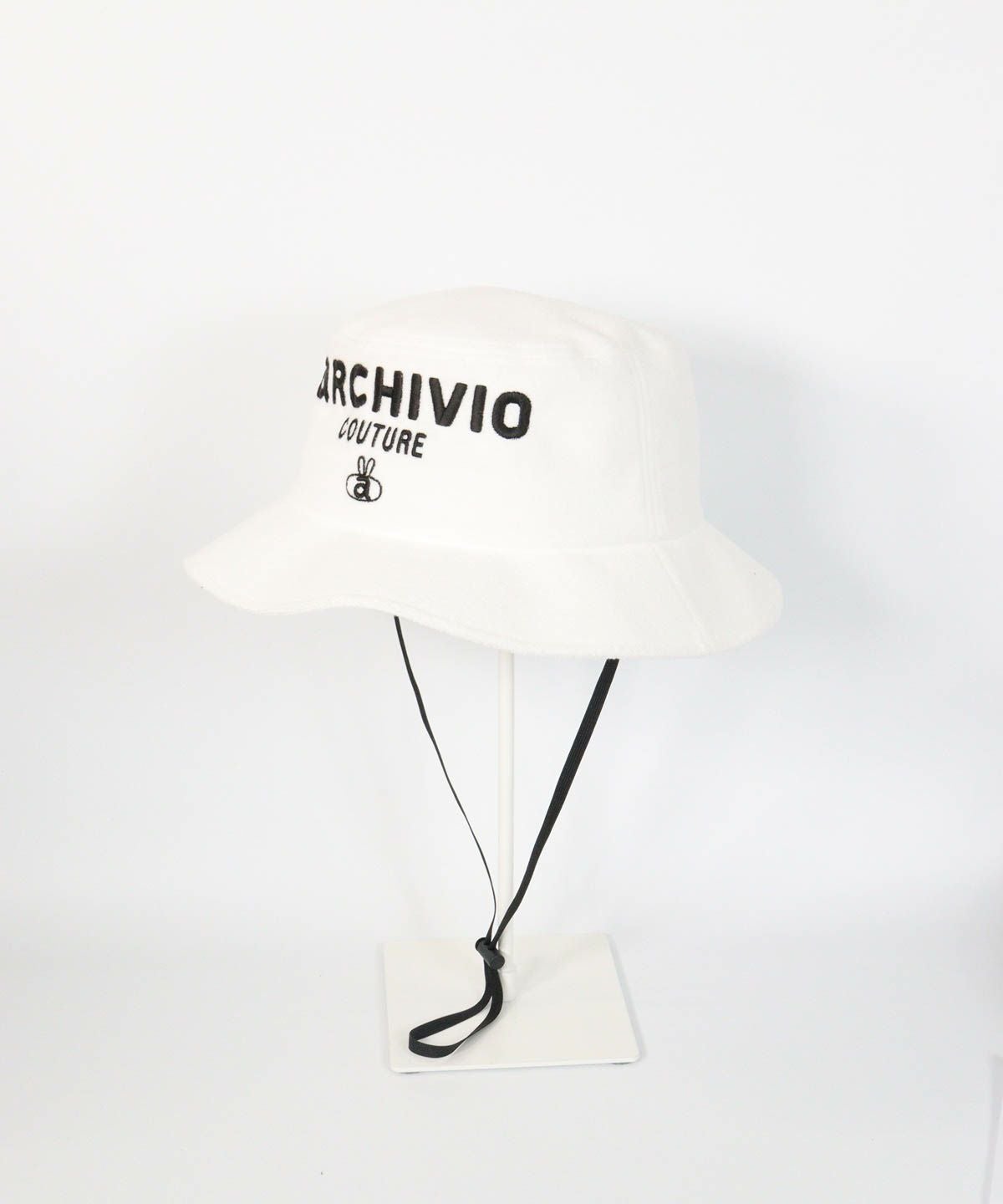 サンシェード付ロゴ刺繍ハット（ホワイト）