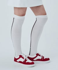 モデル着用画像(ホワイト×レッド)