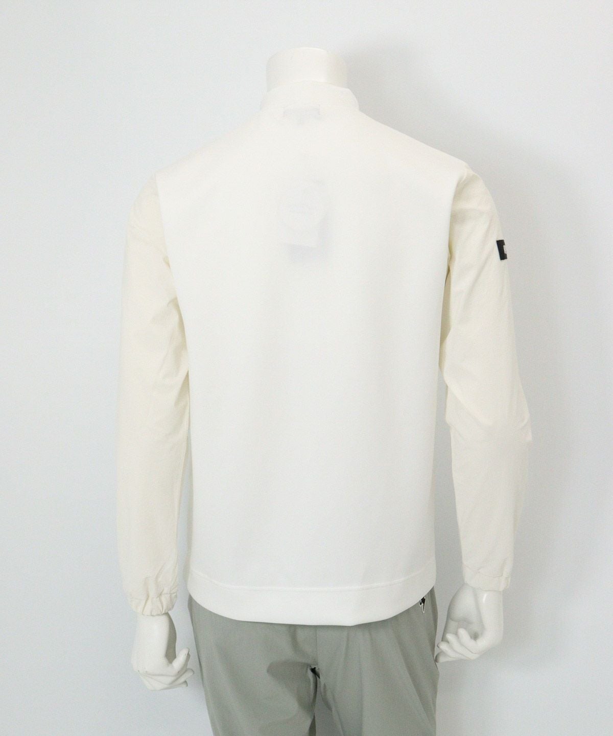 【メンズ】袖切替UV冷感モックネックプルオーバー(ホワイト)後ろ