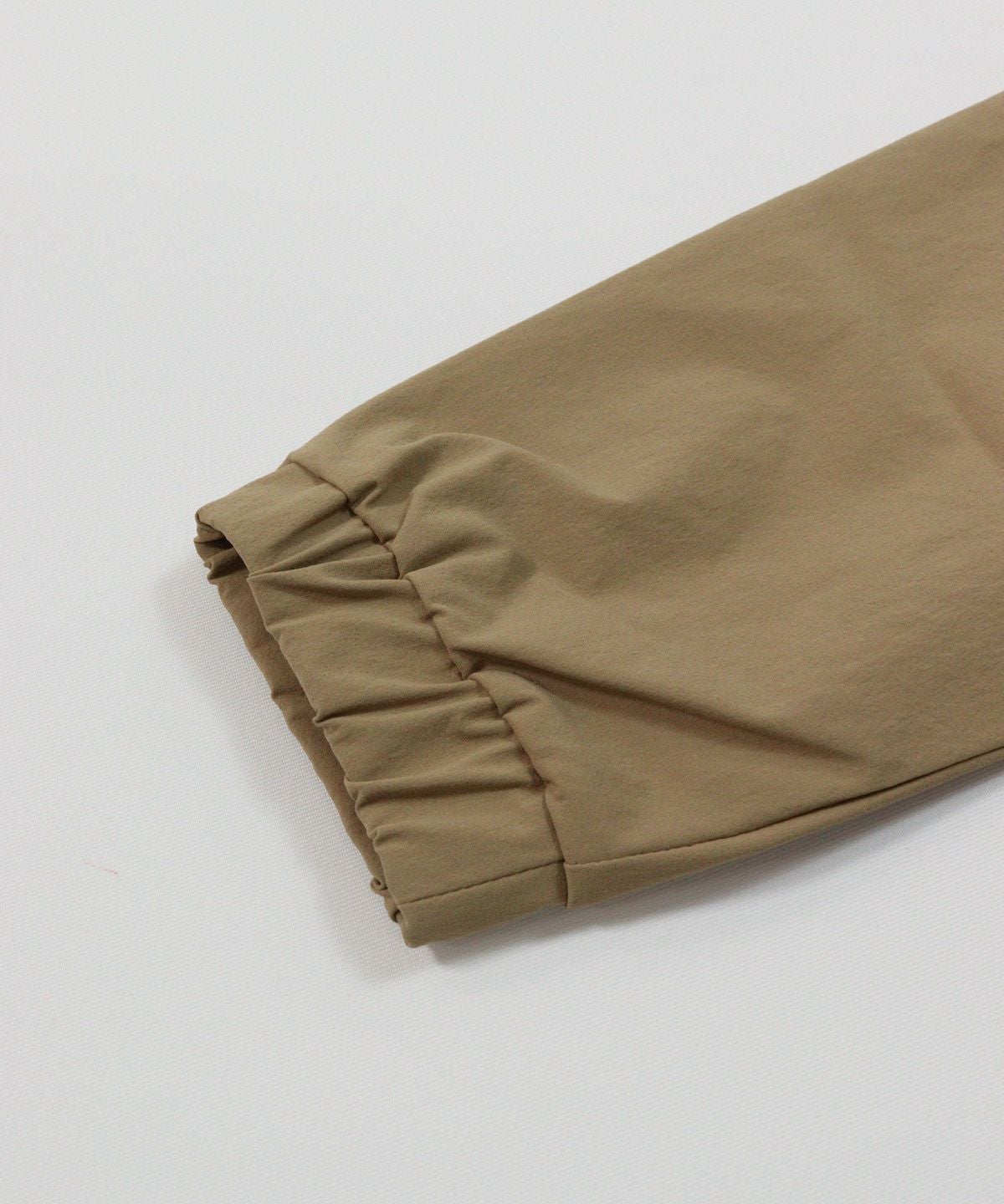 袖口(ベージュ)