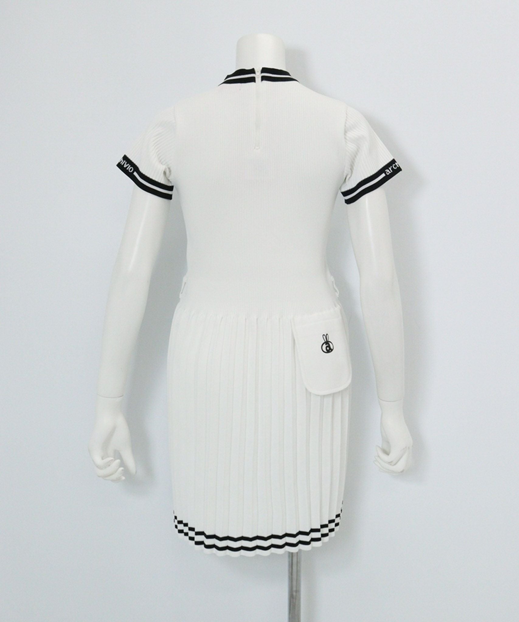 リブプリーツ切替ワンピース(ホワイト)後ろ