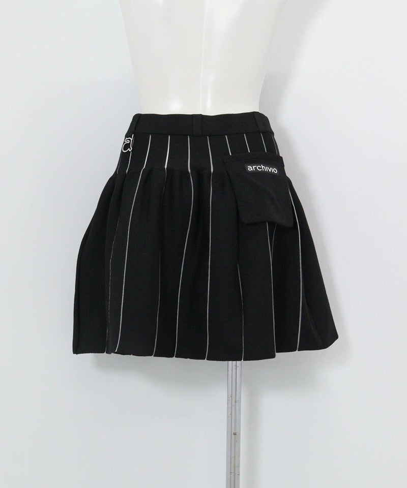 ボリュームニットスカート後（ブラック）