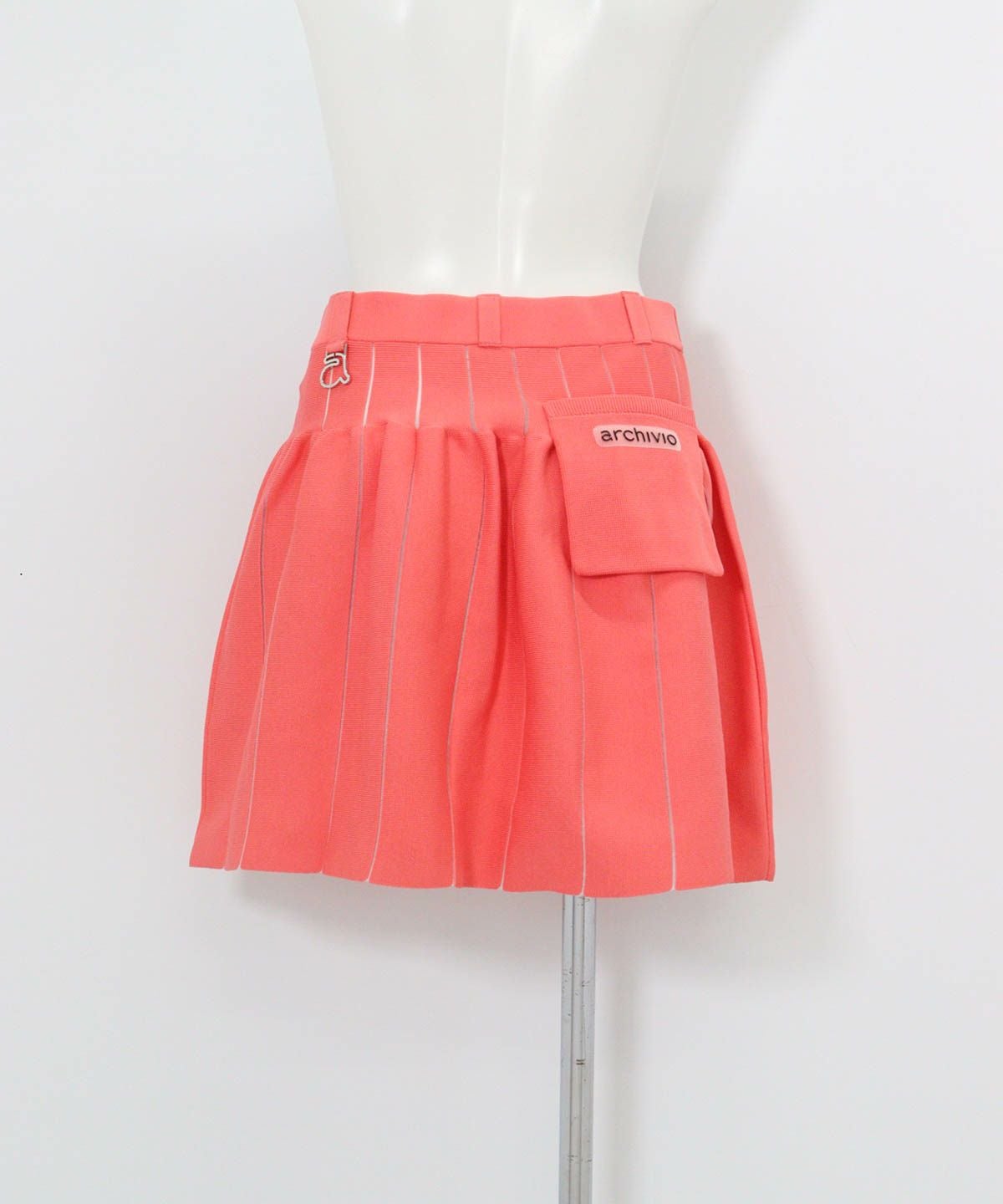 ボリュームニットスカート後（ライトオレンジ）