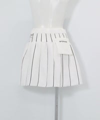 ボリュームニットスカート後（ホワイト）