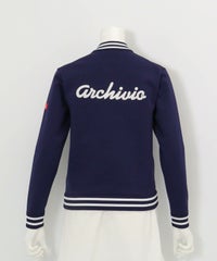 バック刺繍ニットブルゾン後（ネイビー）