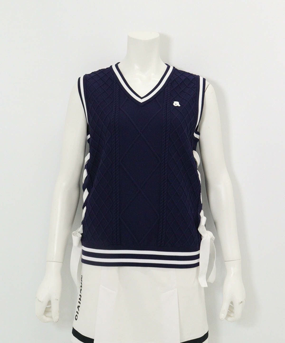サイドリボンケーブルニットベスト|アルチビオ - ゴルフウェアや婦人服通販