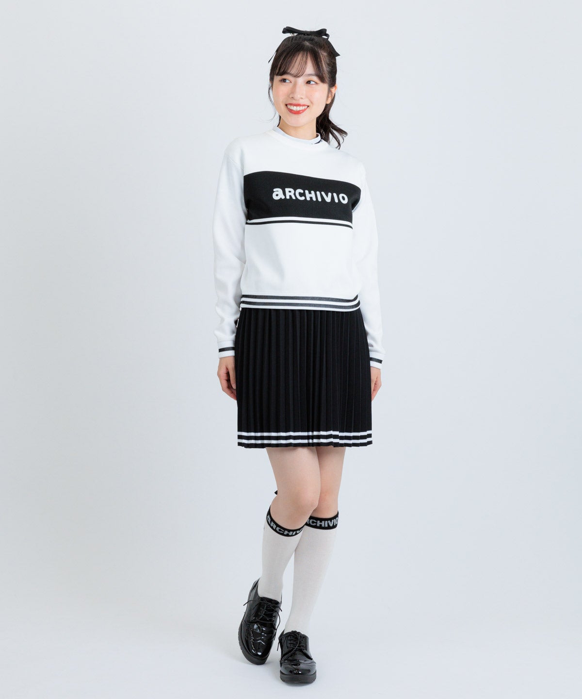 モデル着用画像(ホワイト×ブラック)