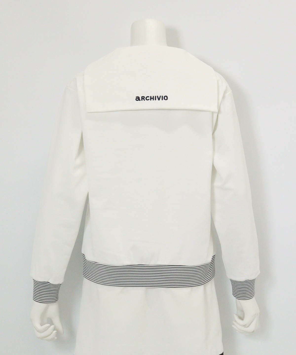 セーラーカラーUVプルオーバー(ホワイト)後ろ