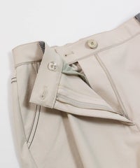 ファスナー部分(ベージュ)