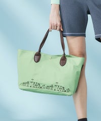 モデル着用画像（ライトグリーン）