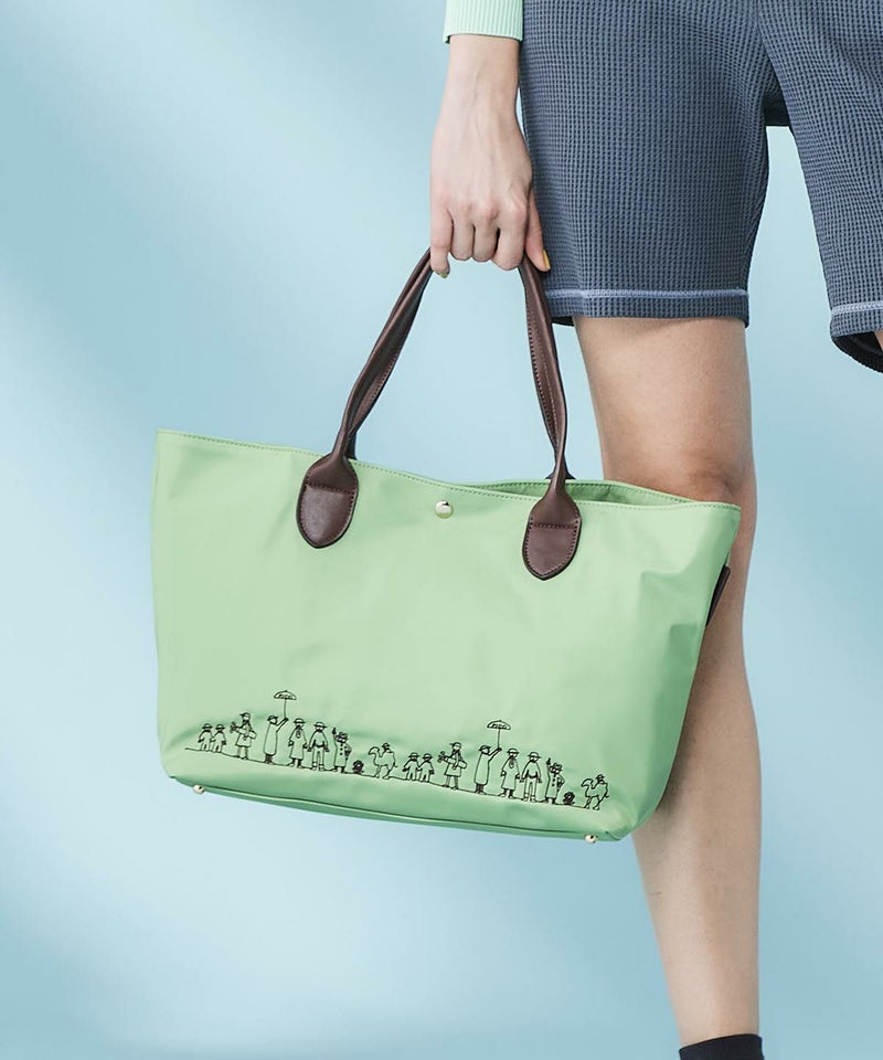 モデル着用画像（ライトグリーン）