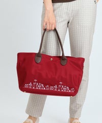 モデル着用画像（レッド）