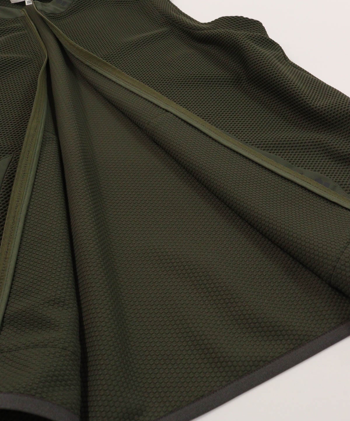 裏生地（カーキ）