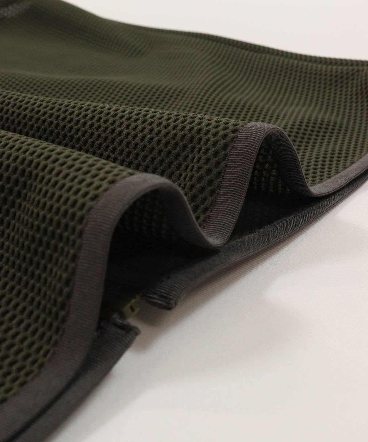 生地感（カーキ）