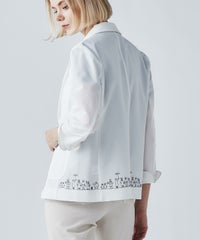 モデル着用画像（ホワイト）