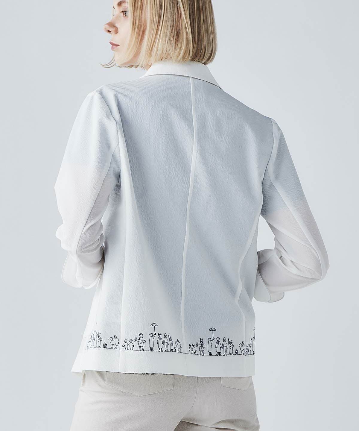 モデル着用画像（ホワイト）