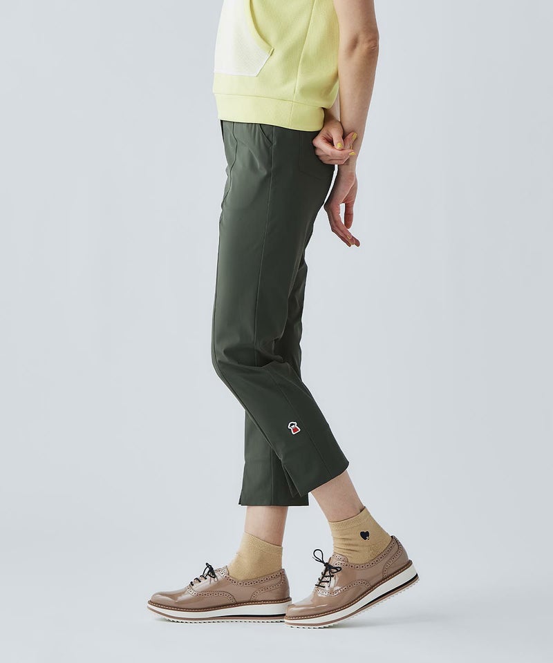 モデル着用画像（カーキ）