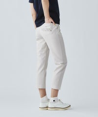 モデル着用画像（ベージュ）