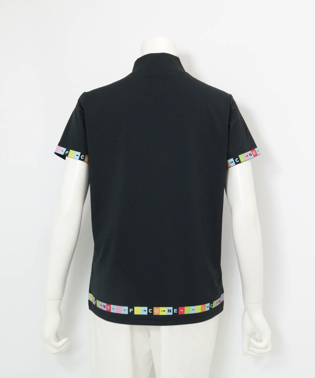 タイル柄UV速乾プルオーバー(ブラック)後ろ