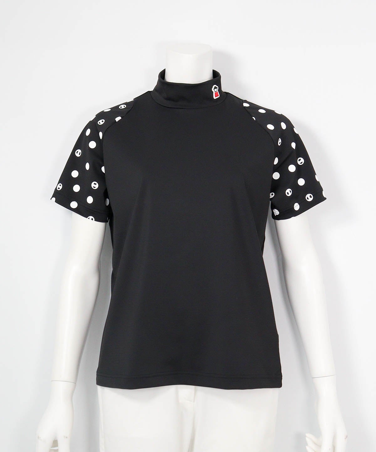 ドット袖冷感プルオーバー（ブラック）前