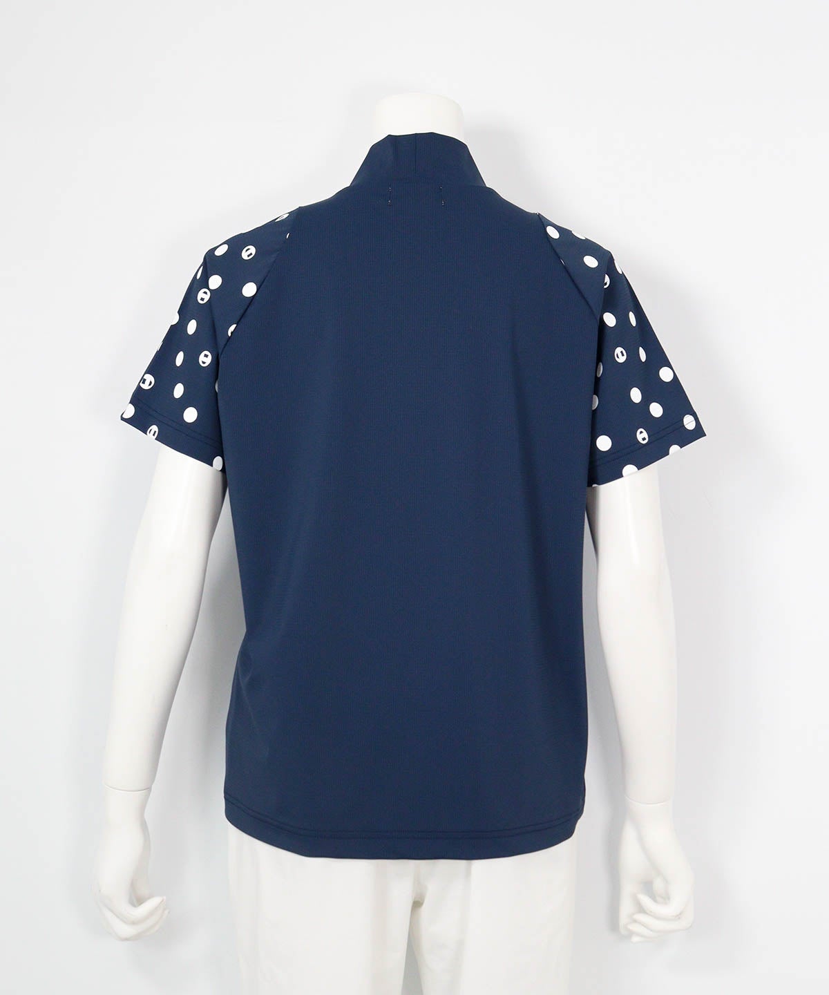 ドット袖冷感プルオーバー（ネイビー）後ろ