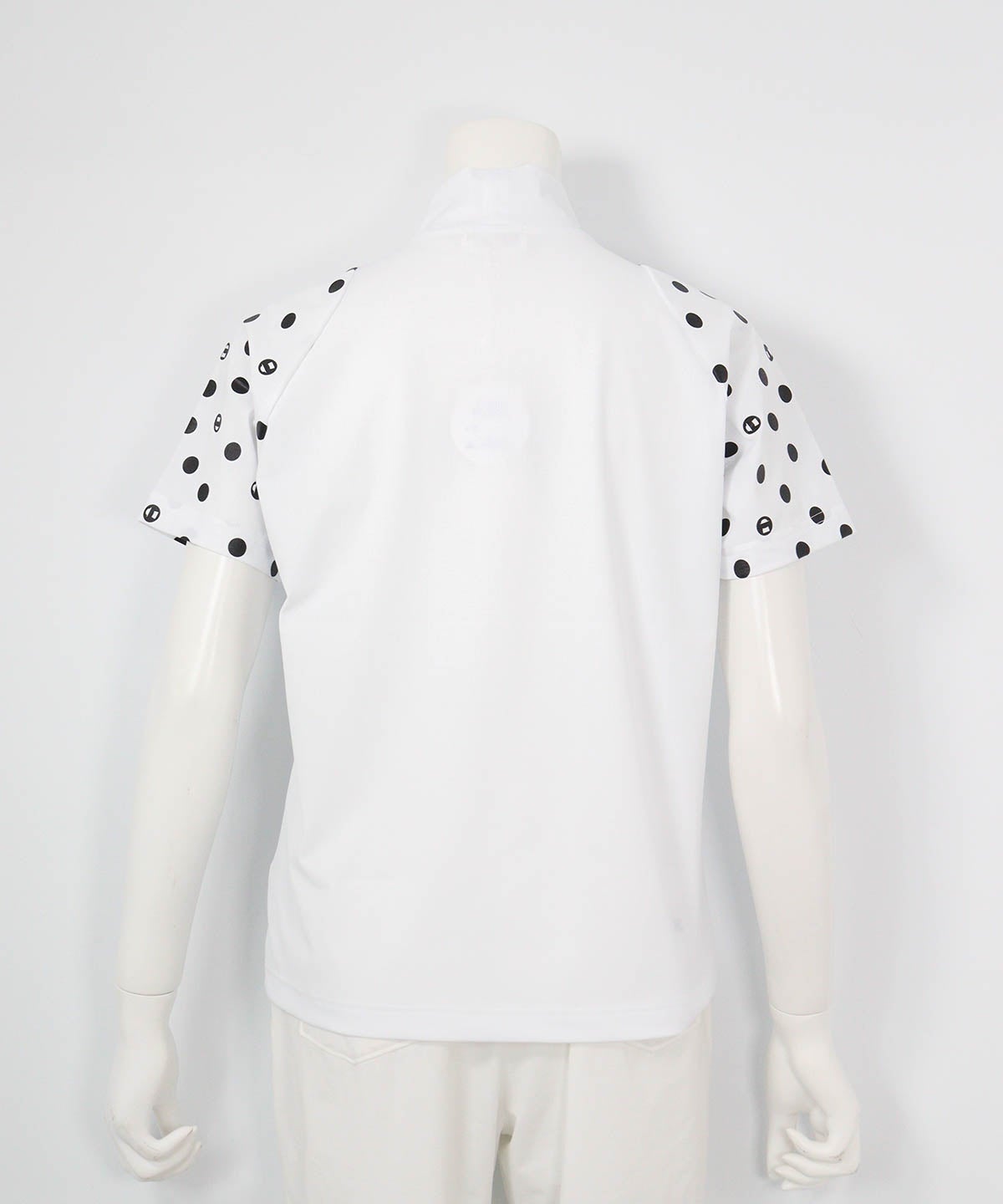 ドット袖冷感プルオーバー（ホワイト）後ろ