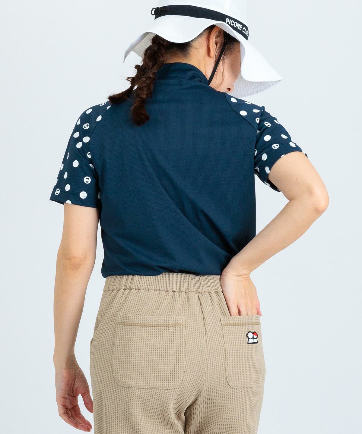 モデル着用画像（ネイビー）