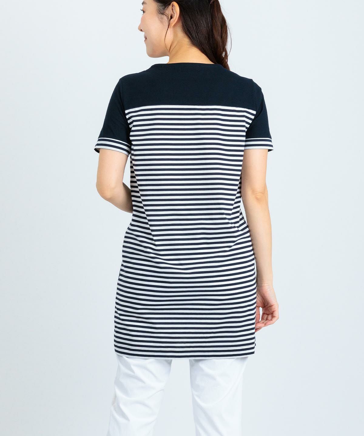 モデル着用画像（ネイビー）