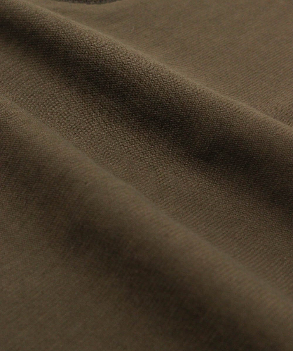 生地感（カーキ）