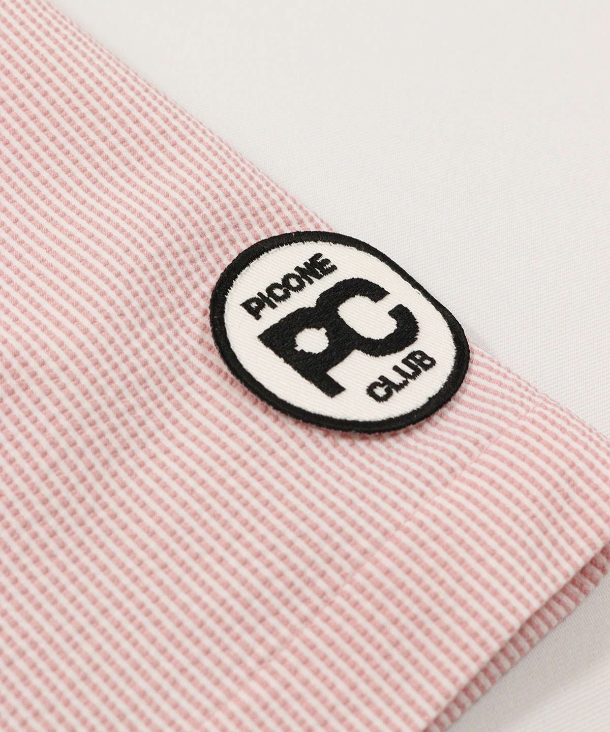 袖口ロゴワッペン部分（ピンク）