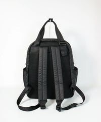 中わたリュック背面（ブラック）