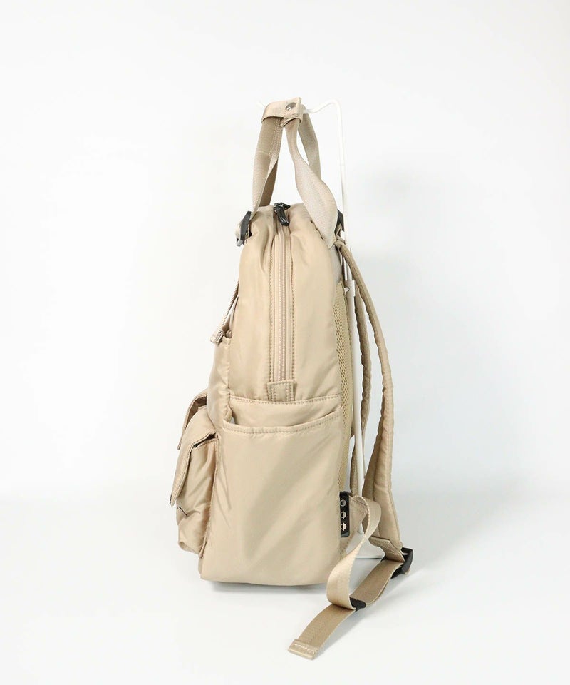 中わたリュック横（ベージュ）