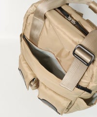 バッグ上部（ベージュ）